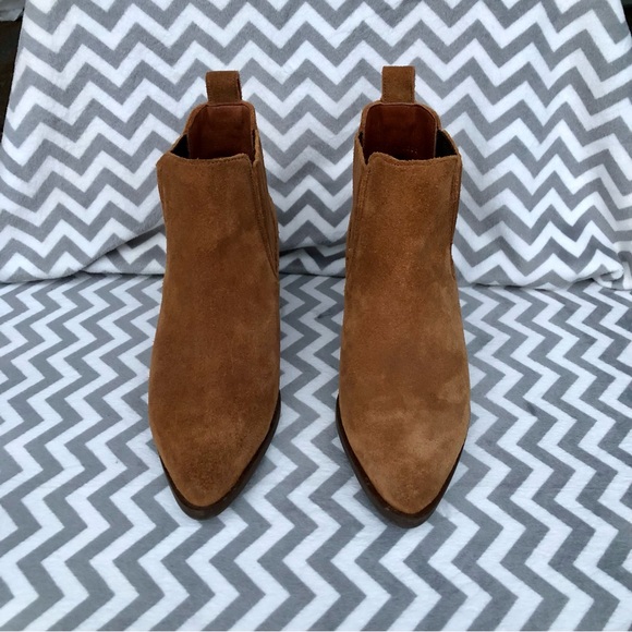 Excellent Condition Portland Leather Goods Patina Sienna Suede Ankle Booties Sz6 - Picture 3 of 5